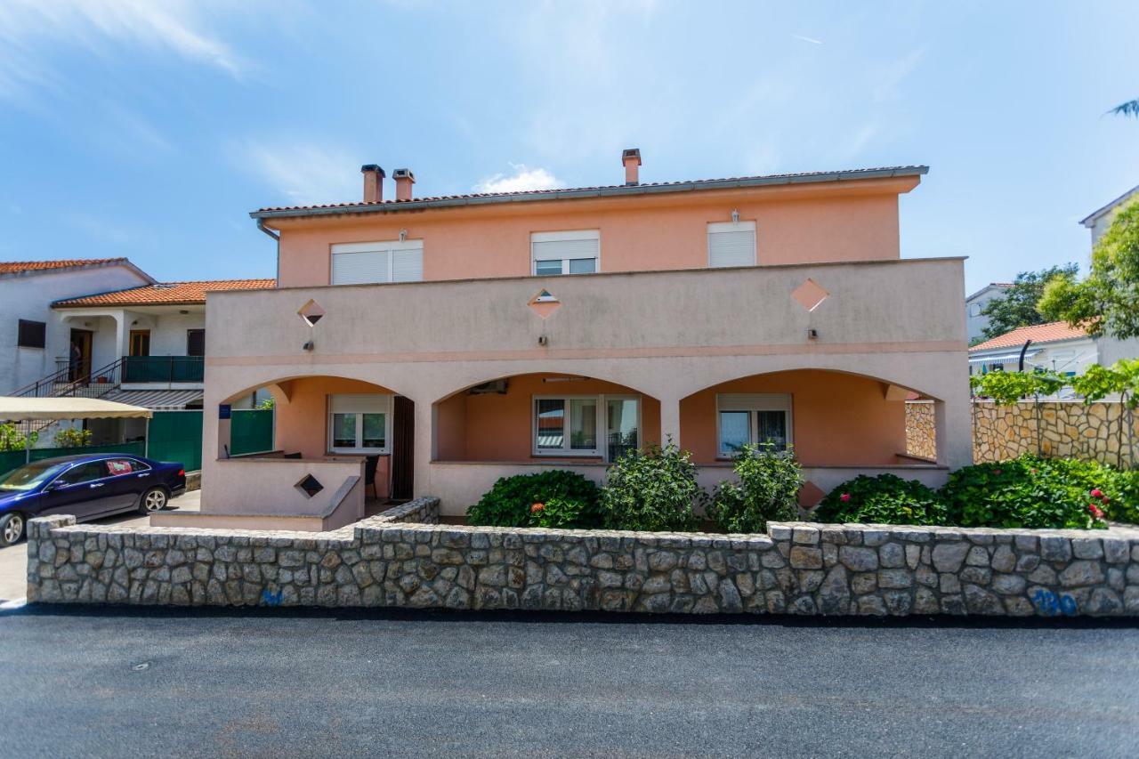 Holiday House Snjezana Krk Town Exterior foto